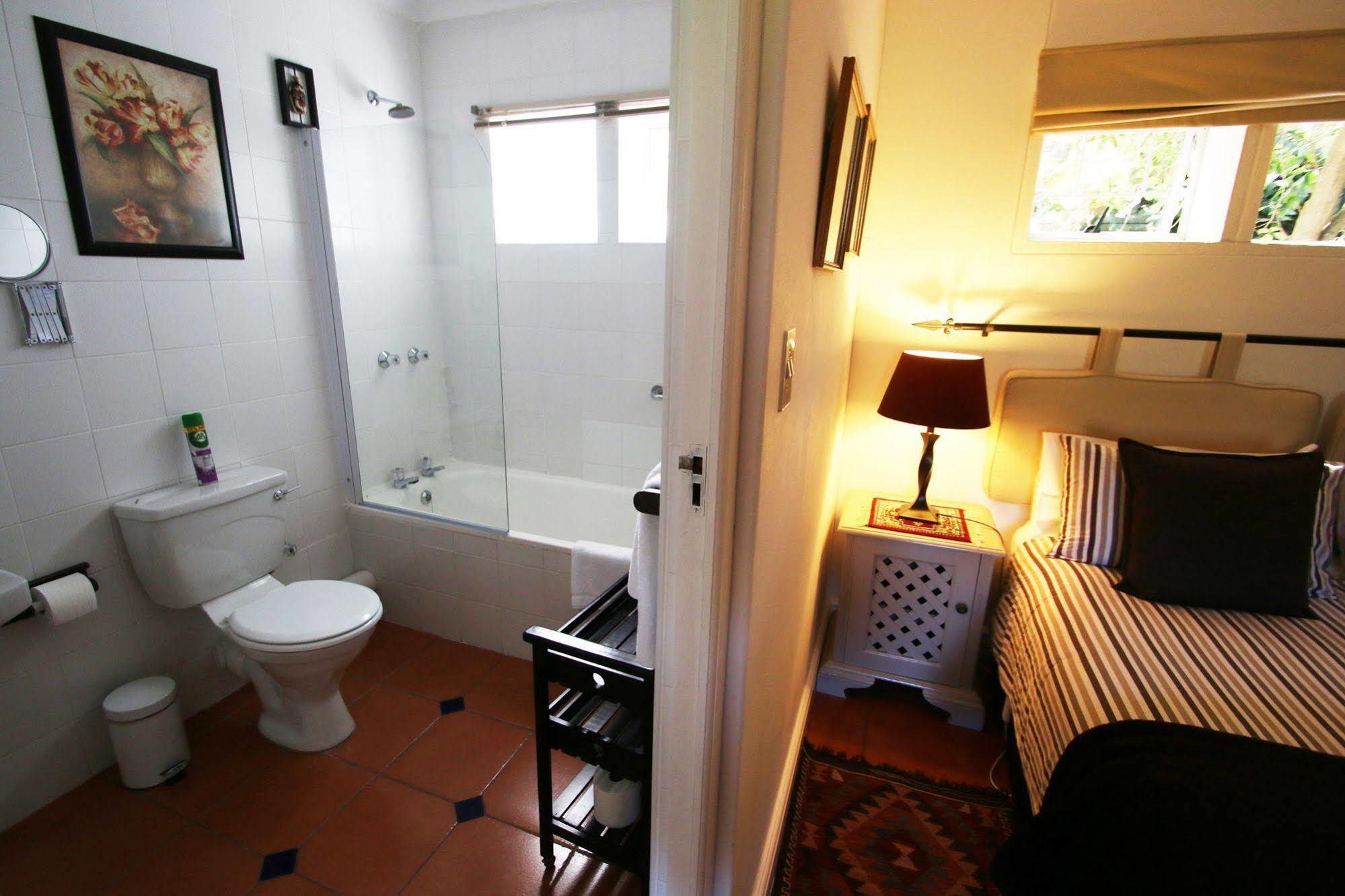 Paradiso & Self-catering Guest house 4*