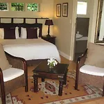 Paradiso Guesthouse & Self-Catering Cottage